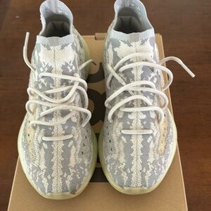 Yeezy Boost 380 Alien size 12 - GUC. !! FREE SHIPPING THIS WEEKEND!!!